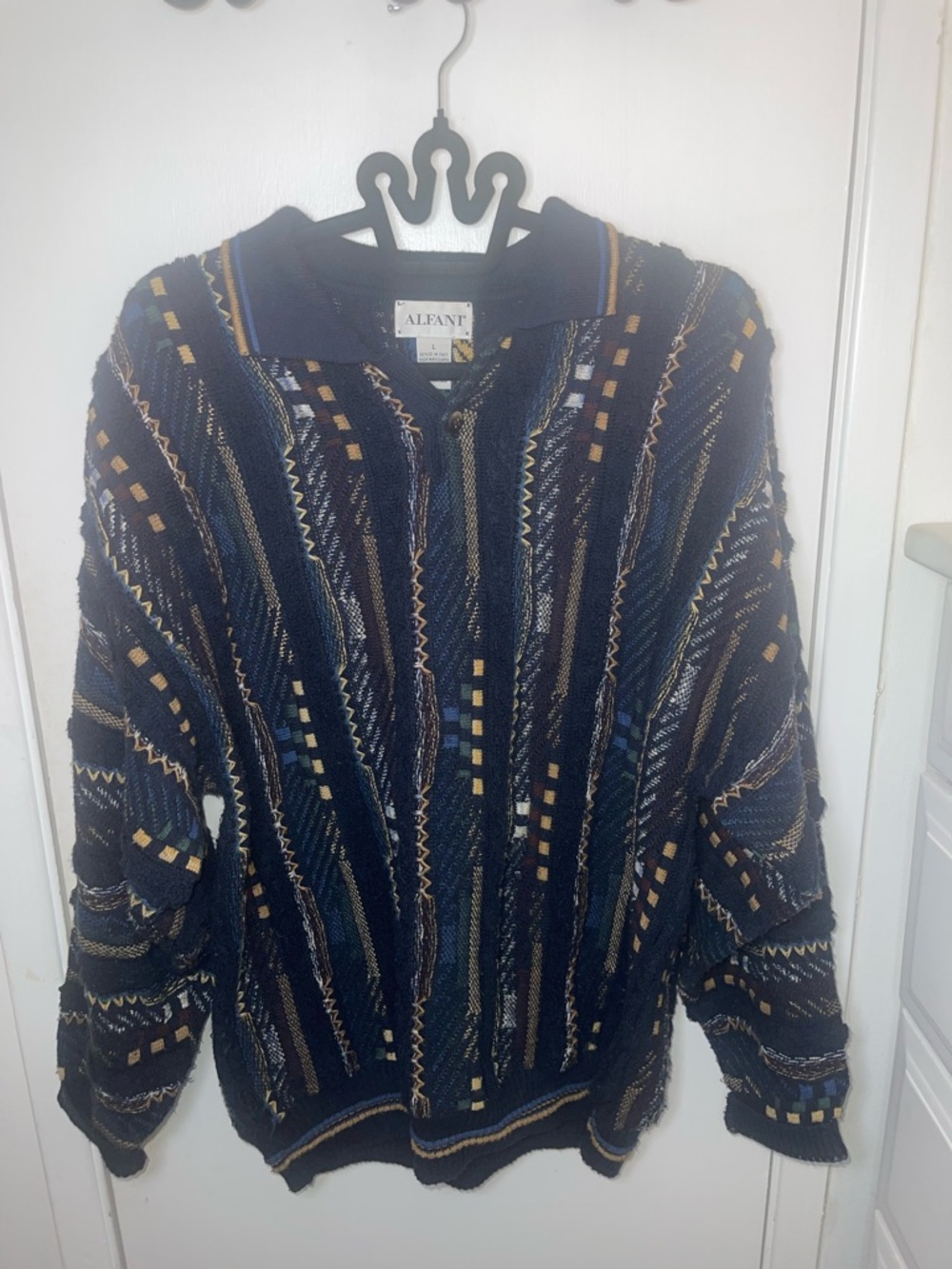 EUC Alfani Navy Knit Polo with Multicolor Geometric Accents